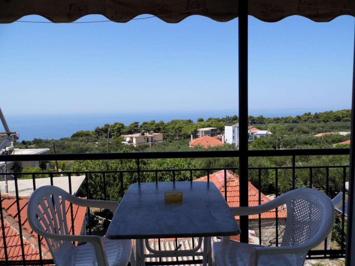 Villa Nefeli Loutsa  Exterior photo
